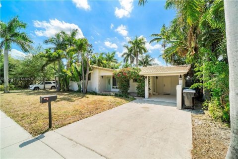 House in Fort Lauderdale, Florida 3 bedrooms, 128.67 sq.m. № 1877543 - photo 4