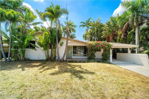 House in Fort Lauderdale, Florida 3 bedrooms, 128.67 sq.m. № 1877543 - photo 1