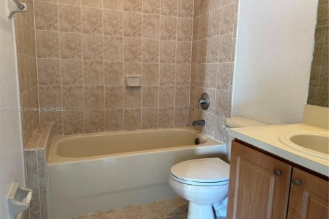 Condo in Homestead, Florida, 2 bedrooms  № 1888786 - photo 6