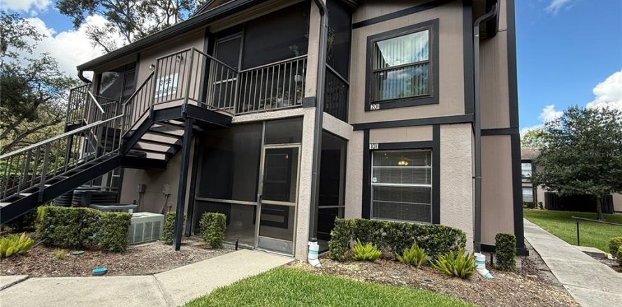 Condominio en Tampa, Florida, 2 dormitorios № 1903915