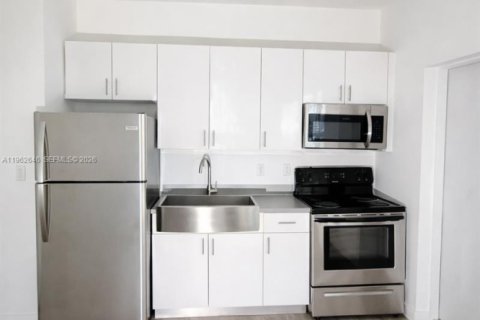 Appartement à louer à Miami, Floride: 39.48 m2 № 2080951 - photo 2