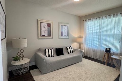 House in Kissimmee, Florida 3 bedrooms, 189.06 sq.m. № 2098908 - photo 5