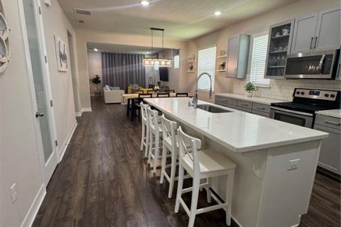 House in Kissimmee, Florida 3 bedrooms, 189.06 sq.m. № 2098908 - photo 7