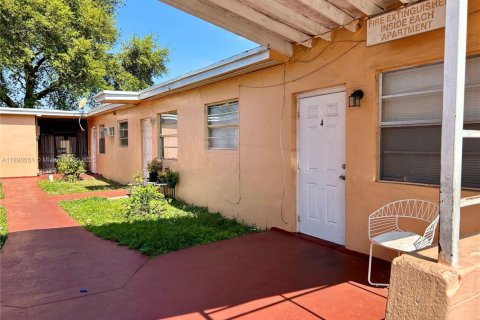 Купить коммерческую недвижимость в Опа-Локка, Флорида № 2021374 - фото 7