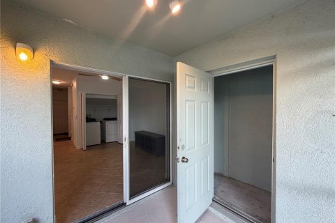 Touwnhouse à vendre à Bradenton, Floride: 2 chambres, 107.77 m2 № 2376886 - photo 12