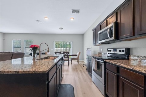 Casa en venta en Sanford, Florida, 4 dormitorios, 192.21 m2 № 2285554 - foto 9