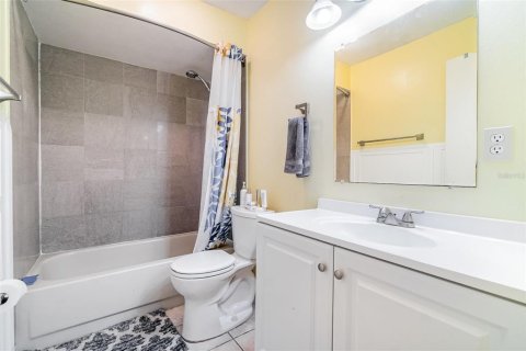 Casa en venta en Apopka, Florida, 3 dormitorios, 207.82 m2 № 1786095 - foto 15