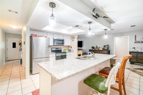 Casa en venta en Apopka, Florida, 3 dormitorios, 207.82 m2 № 1786095 - foto 8