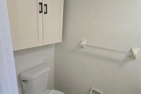 Condominio en alquiler en Tierra Verde, Florida, 1 dormitorio, 73.39 m2 № 2425526 - foto 16