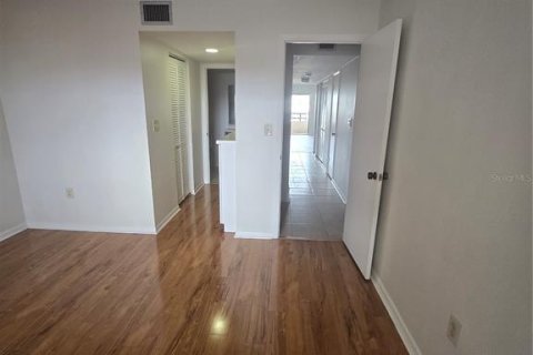 Condominio en alquiler en Tierra Verde, Florida, 1 dormitorio, 73.39 m2 № 2425526 - foto 11