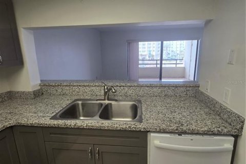 Condominio en alquiler en Tierra Verde, Florida, 1 dormitorio, 73.39 m2 № 2425526 - foto 19
