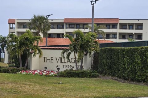 Estudio en el Condominio en Tierra Verde, Florida № 2425526