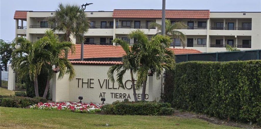 Estudio en el Condominio en Tierra Verde, Florida № 2425526