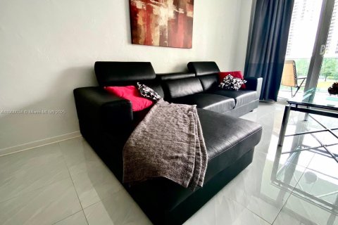 Condo in Sunny Isles Beach, Florida, 1 bedroom  № 2081667 - photo 7
