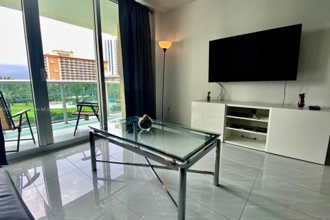 Condo in Sunny Isles Beach, Florida, 1 bedroom  № 2081667 - photo 4