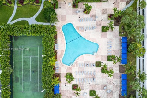 Condo in Sunny Isles Beach, Florida, 1 bedroom  № 2081667 - photo 26