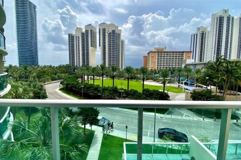Condo in Sunny Isles Beach, Florida, 1 bedroom  № 2081667