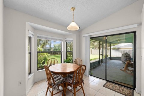 House in Lakeland, Florida 3 bedrooms, 182.46 sq.m. № 2123716 - photo 14