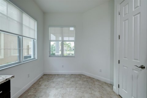 Casa en venta en Port St. Lucie, Florida, 3 dormitorios, 152.92 m2 № 1923851 - foto 4