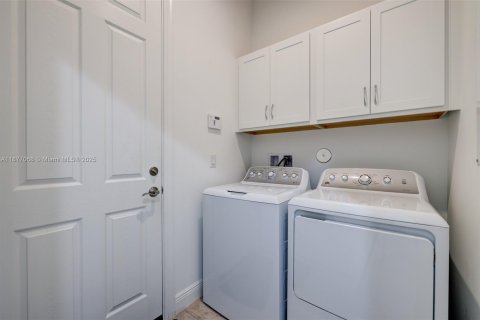 Casa en venta en Port St. Lucie, Florida, 3 dormitorios, 152.92 m2 № 1923851 - foto 15