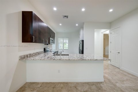 Casa en venta en Port St. Lucie, Florida, 3 dormitorios, 152.92 m2 № 1923851 - foto 7