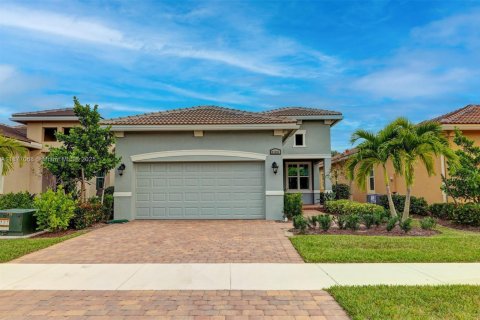 Casa en venta en Port St. Lucie, Florida, 3 dormitorios, 152.92 m2 № 1923851 - foto 2