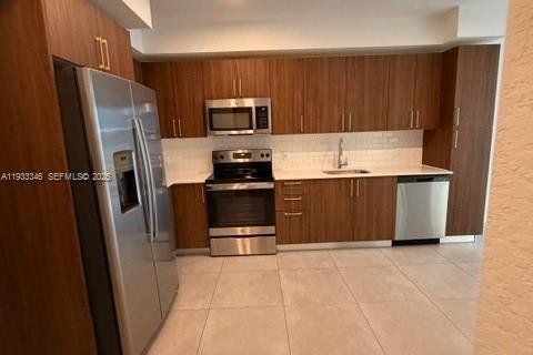 Снять в аренду виллу или дом в Майами, Флорида 1 спальня, № 1991209 - фото 6