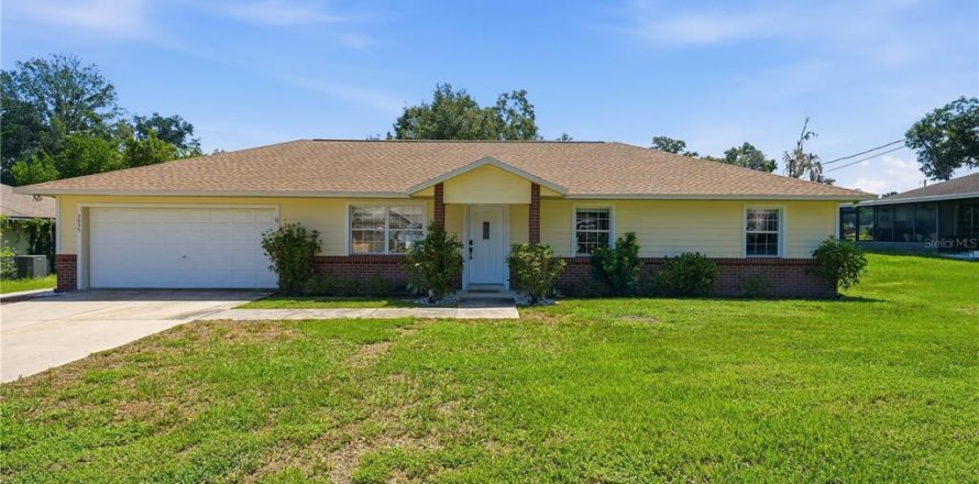 Villa ou maison à Ocala, Floride 3 chambres, 128.21 m2 № 2272759
