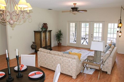 House in Mount Dora, Florida 3 bedrooms, 224.17 sq.m. № 1827888 - photo 11