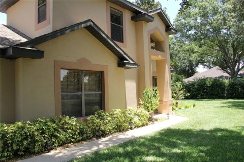House in Mount Dora, Florida 3 bedrooms, 224.17 sq.m. № 1827888 - photo 2