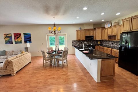 House in Mount Dora, Florida 3 bedrooms, 224.17 sq.m. № 1827888 - photo 7