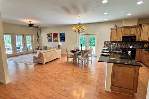 House in Mount Dora, Florida 3 bedrooms, 224.17 sq.m. № 1827888 - photo 6