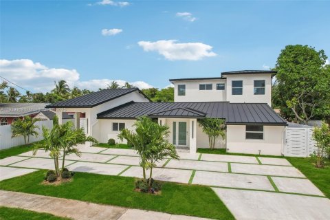 House in Fort Lauderdale, Florida 5 bedrooms, 277.31 sq.m. № 2056055 - photo 5