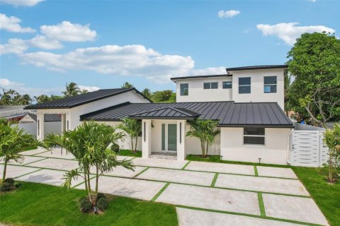 House in Fort Lauderdale, Florida 5 bedrooms, 277.31 sq.m. № 2056055 - photo 3