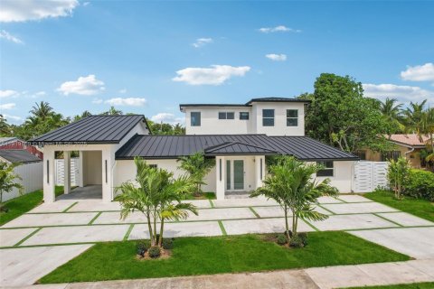 House in Fort Lauderdale, Florida 5 bedrooms, 277.31 sq.m. № 2056055 - photo 6