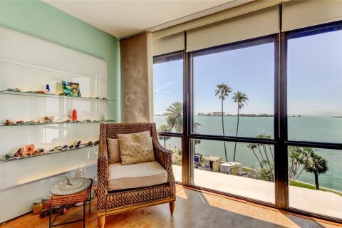 Condominio en venta en Clearwater, Florida, 2 dormitorios, 143.07 m2 № 1616805 - foto 29