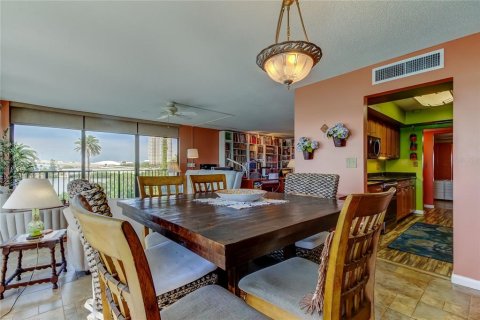 Condominio en venta en Clearwater, Florida, 2 dormitorios, 143.07 m2 № 1616805 - foto 12