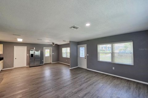 Casa en alquiler en Lakeland, Florida, 4 dormitorios, 156.91 m2 № 1898404 - foto 2