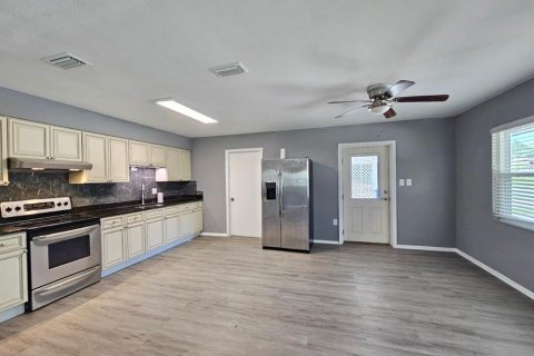 Casa en alquiler en Lakeland, Florida, 4 dormitorios, 156.91 m2 № 1898404 - foto 3