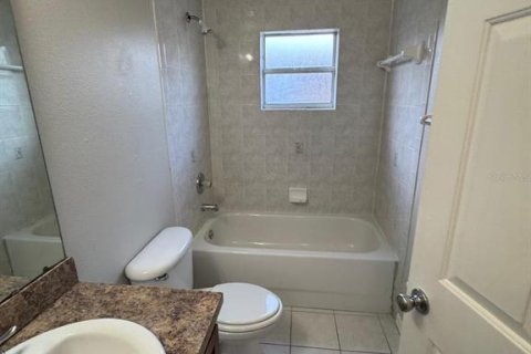 Apartment in Winter Haven, Florida 3 bedrooms, 99.87 sq.m. № 2198535 - photo 17