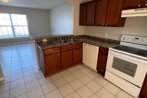 Apartment in Winter Haven, Florida 3 bedrooms, 99.87 sq.m. № 2198535 - photo 7