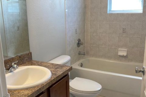 Apartment in Winter Haven, Florida 3 bedrooms, 99.87 sq.m. № 2198535 - photo 12