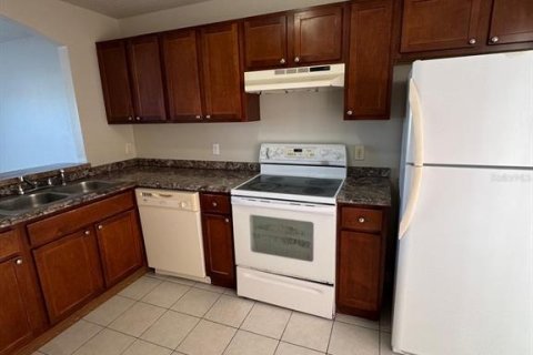 Apartment in Winter Haven, Florida 3 bedrooms, 99.87 sq.m. № 2198535 - photo 6