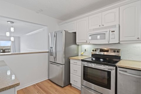 Купить кондоминиум в Порт-Оранж, Флорида 6 комнат, 114.18м2, № 1675239 - фото 4