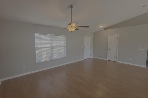 Villa ou maison à louer à Ocala, Floride: 3 chambres, 137.59 m2 № 2289943 - photo 4