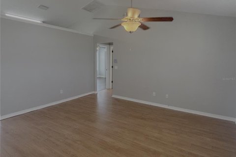 Villa ou maison à louer à Ocala, Floride: 3 chambres, 137.59 m2 № 2289943 - photo 10