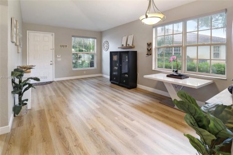 Townhouse in Pembroke Pines, Florida 3 bedrooms, 125.23 sq.m. № 1929827 - photo 5