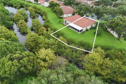 Townhouse in Pembroke Pines, Florida 3 bedrooms, 125.23 sq.m. № 1929827 - photo 30