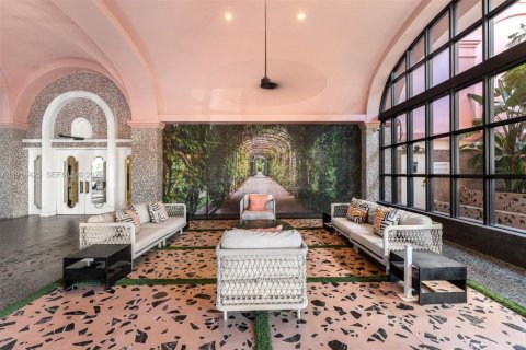 Condo in Miami Beach, Florida, 2 bedrooms  № 2056259 - photo 22