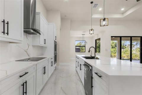 Купить виллу или дом в Лихай-Эйкерс, Флорида 4 комнаты, 177.44м2, № 1834704 - фото 10